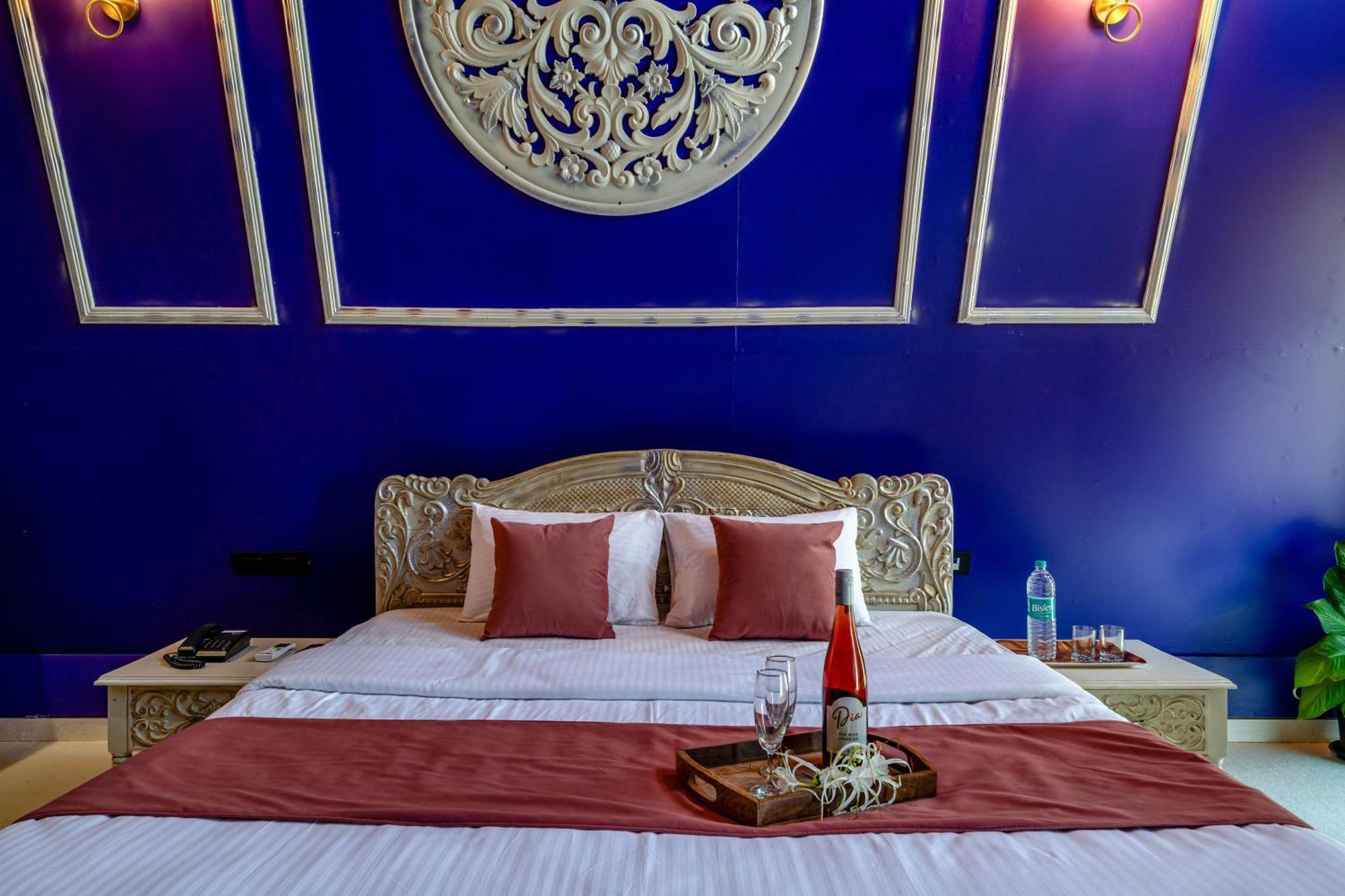 Dio Regaalo Theme Resort, Ratnagiri Bagian luar foto