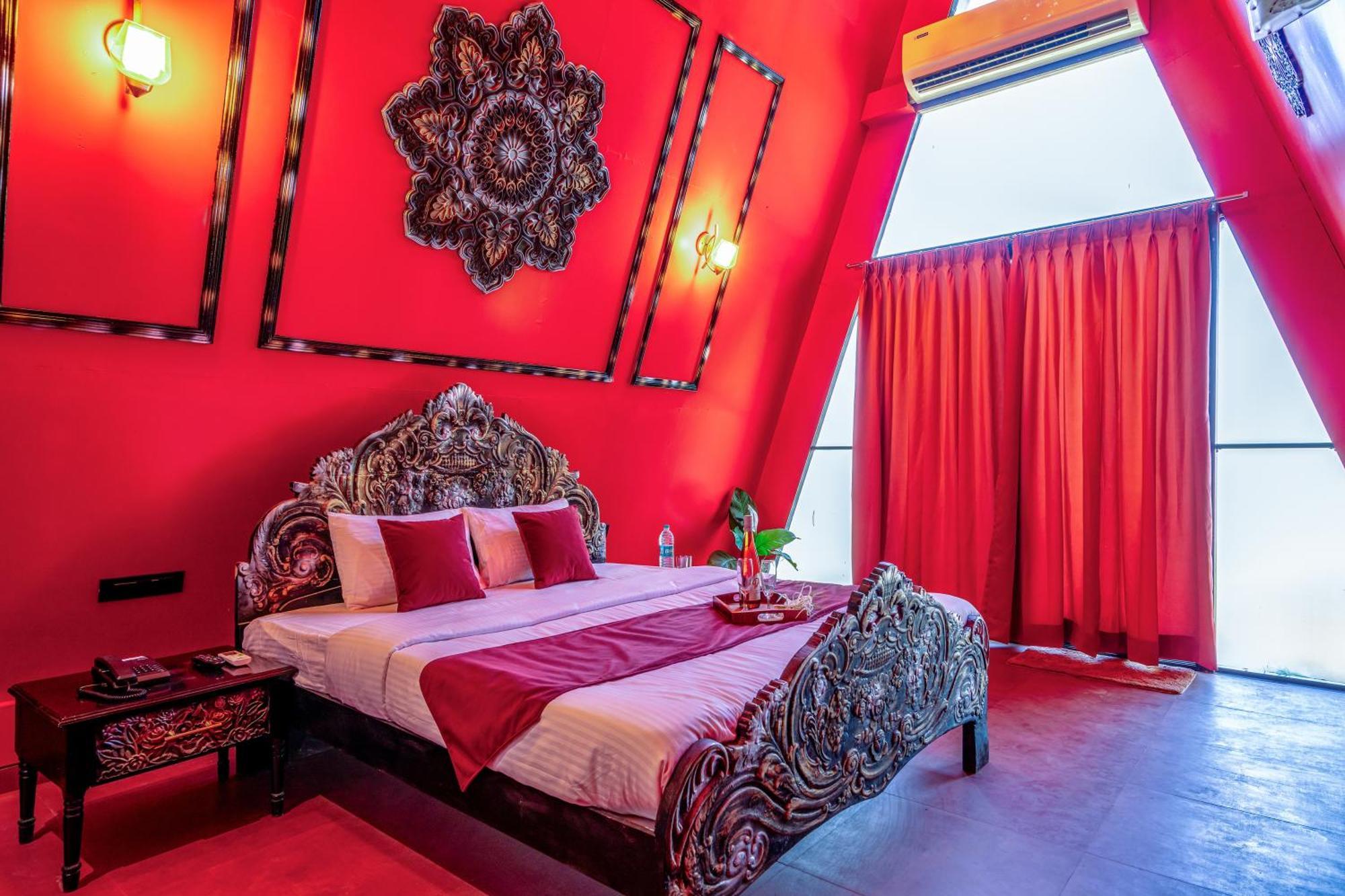 Dio Regaalo Theme Resort, Ratnagiri Bagian luar foto