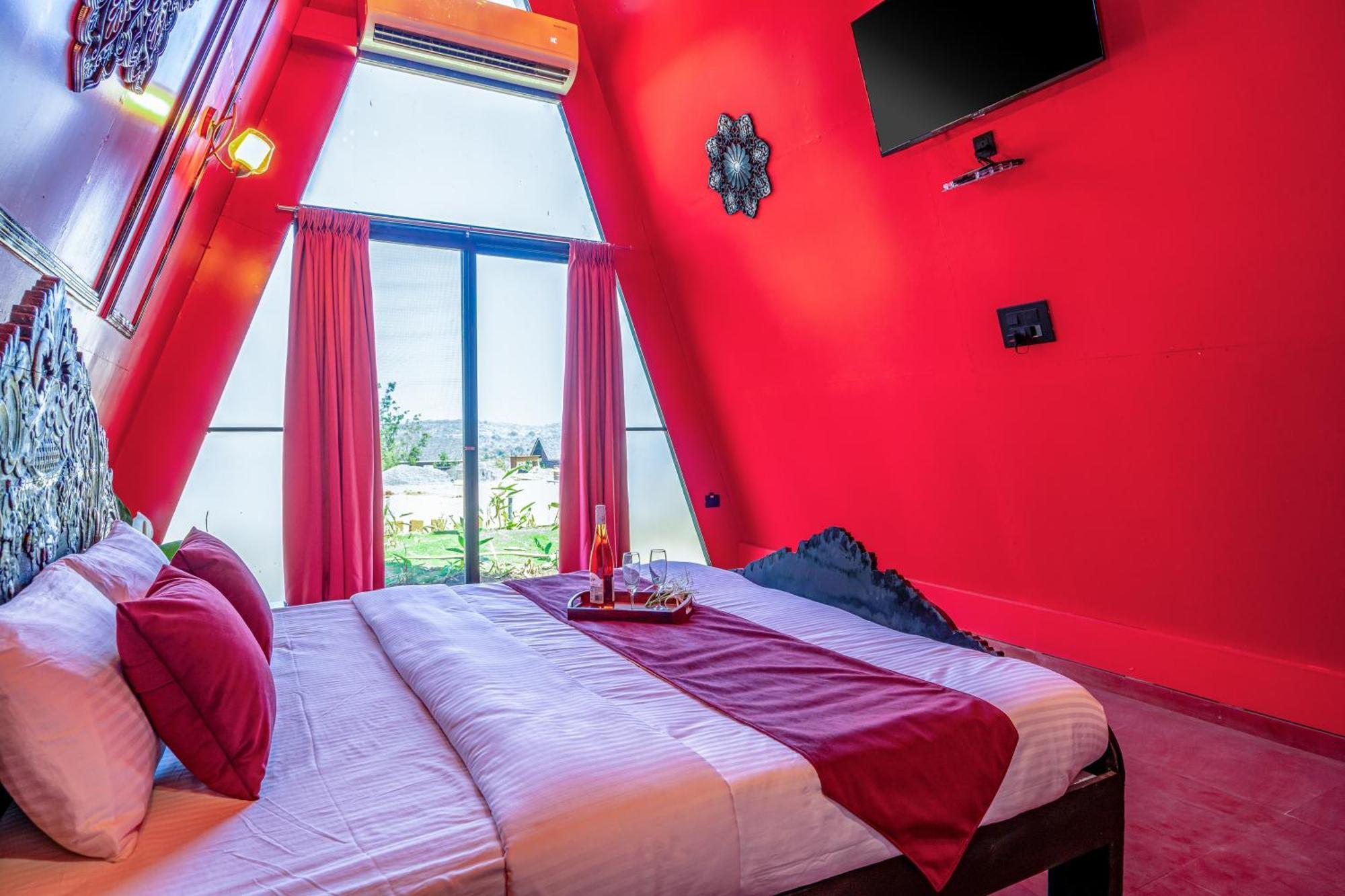 Dio Regaalo Theme Resort, Ratnagiri Bagian luar foto