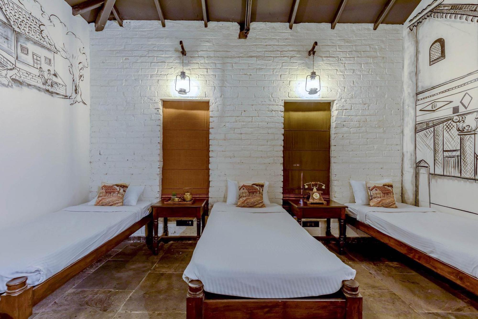 Dio Regaalo Theme Resort, Ratnagiri Bagian luar foto