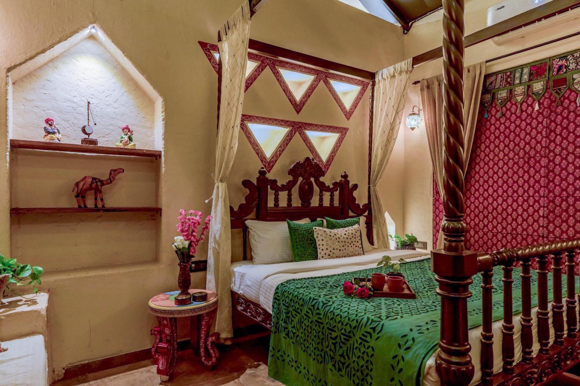 Dio Regaalo Theme Resort, Ratnagiri Bagian luar foto