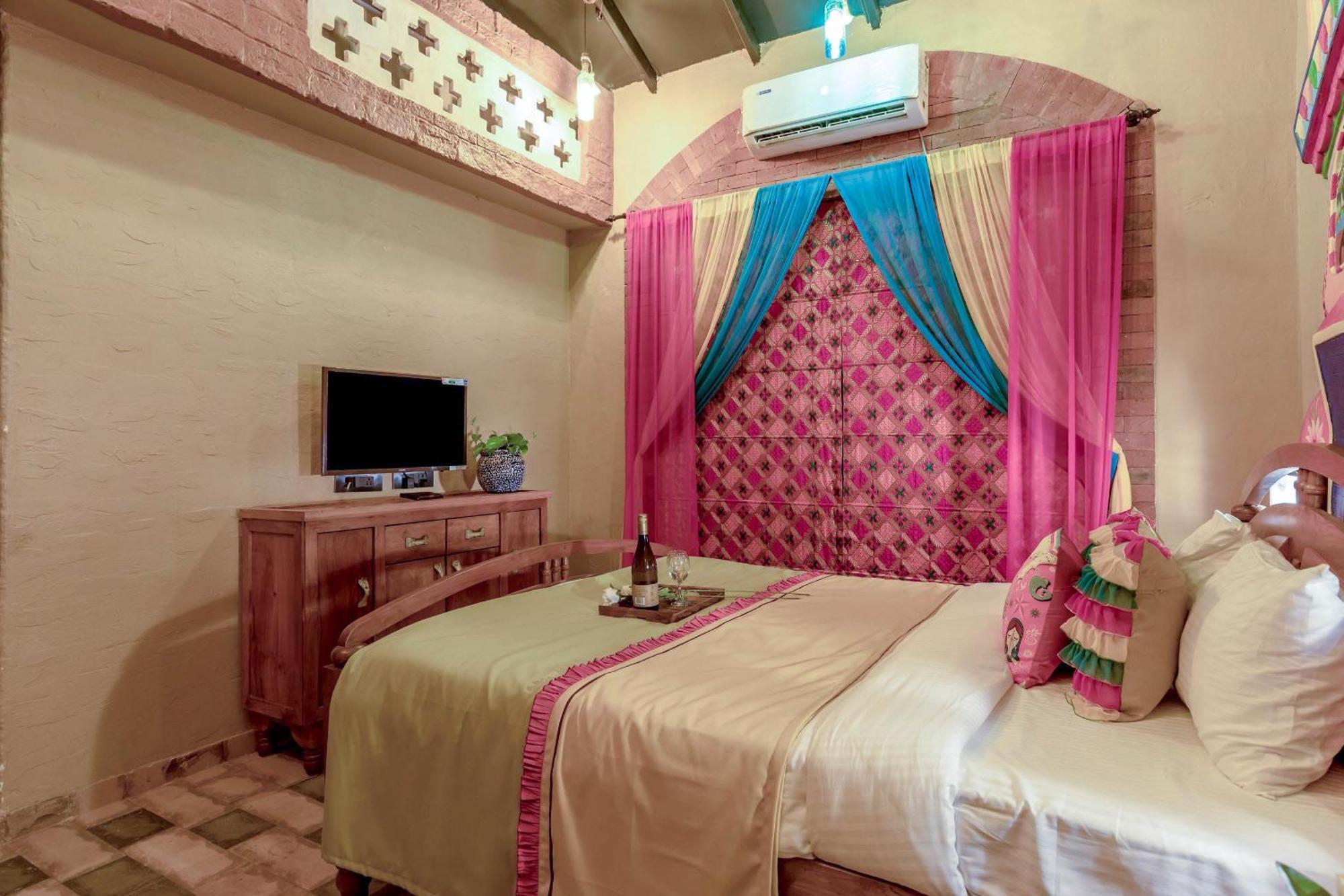 Dio Regaalo Theme Resort, Ratnagiri Bagian luar foto