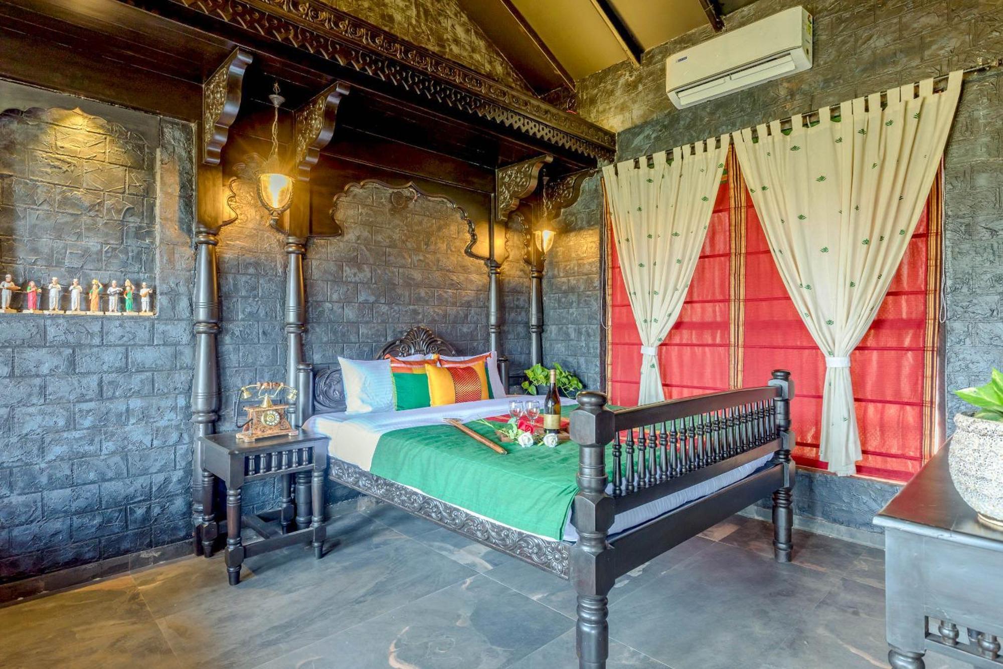 Dio Regaalo Theme Resort, Ratnagiri Bagian luar foto