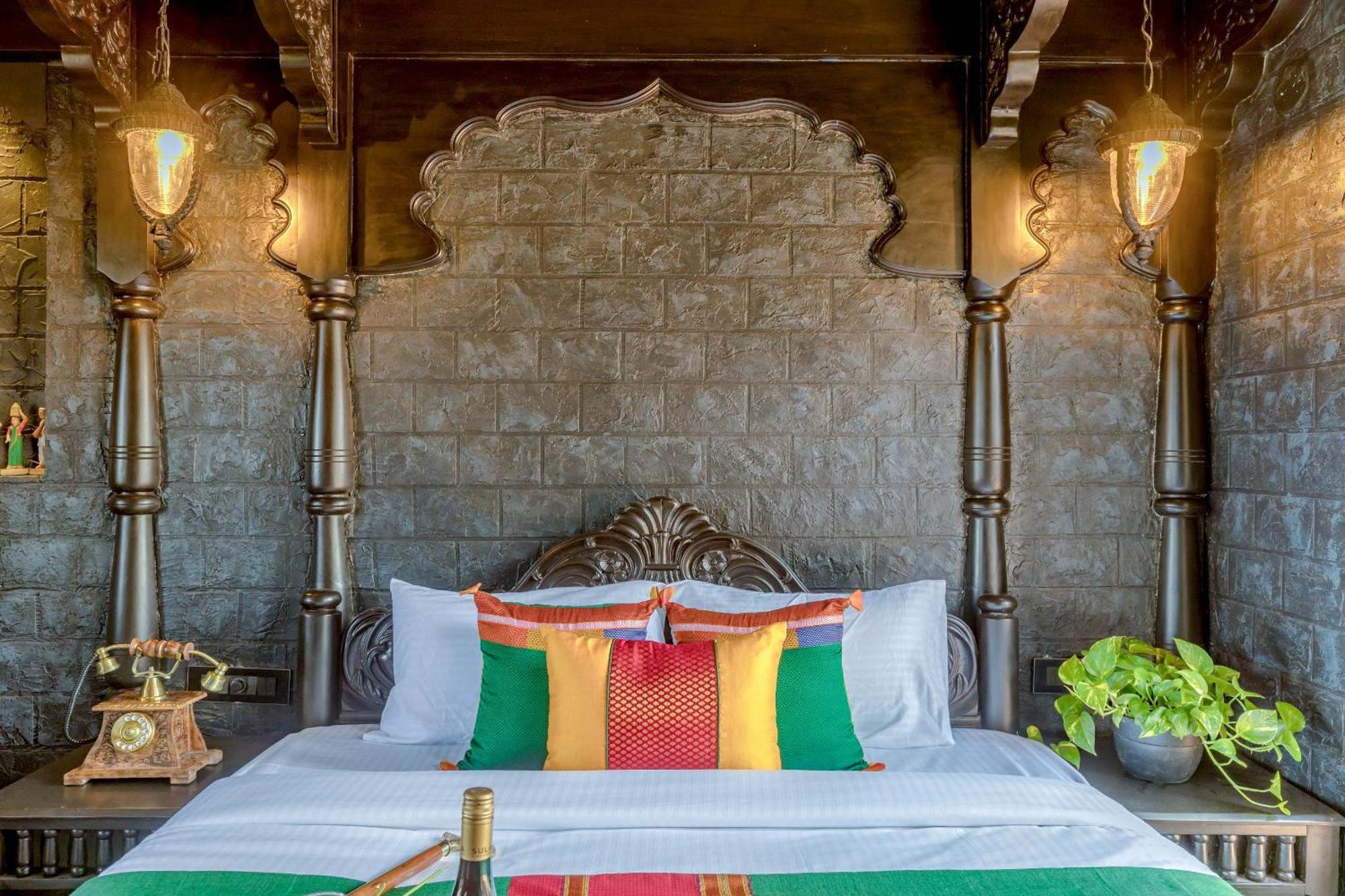 Dio Regaalo Theme Resort, Ratnagiri Bagian luar foto