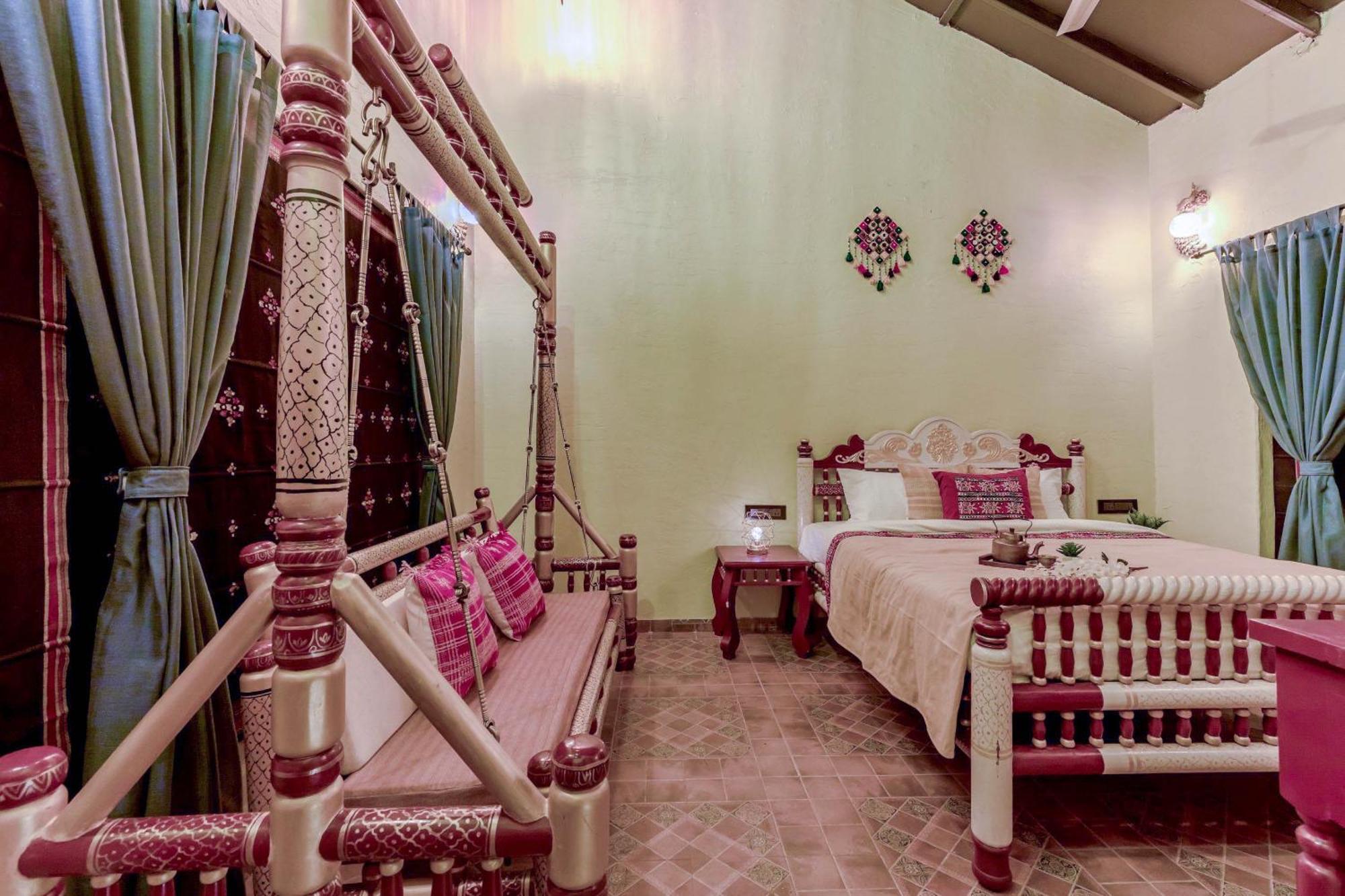 Dio Regaalo Theme Resort, Ratnagiri Bagian luar foto