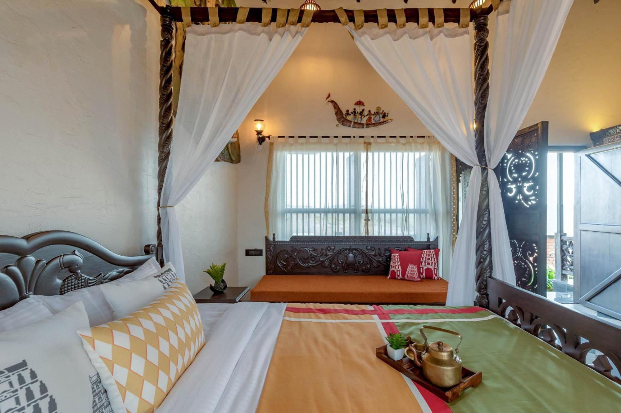 Dio Regaalo Theme Resort, Ratnagiri Bagian luar foto