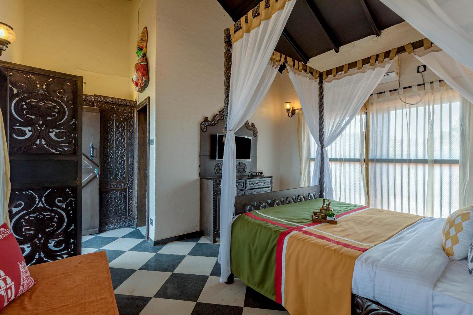 Dio Regaalo Theme Resort, Ratnagiri Bagian luar foto