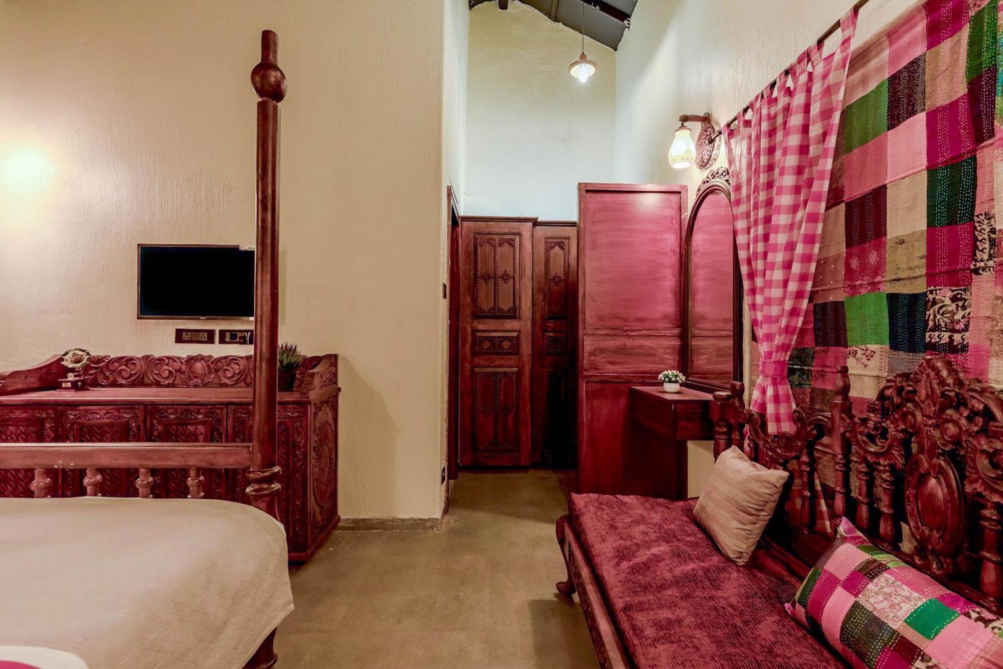 Dio Regaalo Theme Resort, Ratnagiri Bagian luar foto